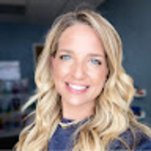 Meet your Posher, Angie